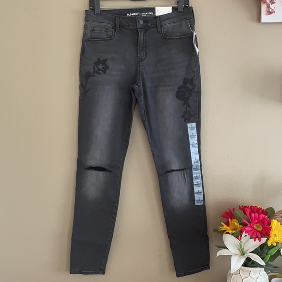 Old Navy Rockstar Super Skinny Black Jeans Floral - Picture 3 of 11
